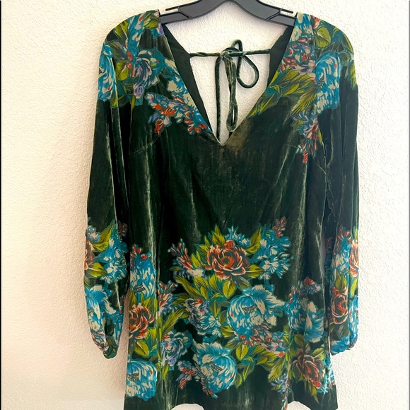Free People Dresses & Skirts - Free people velvet dress above the knee ties in the back only worn once size XS